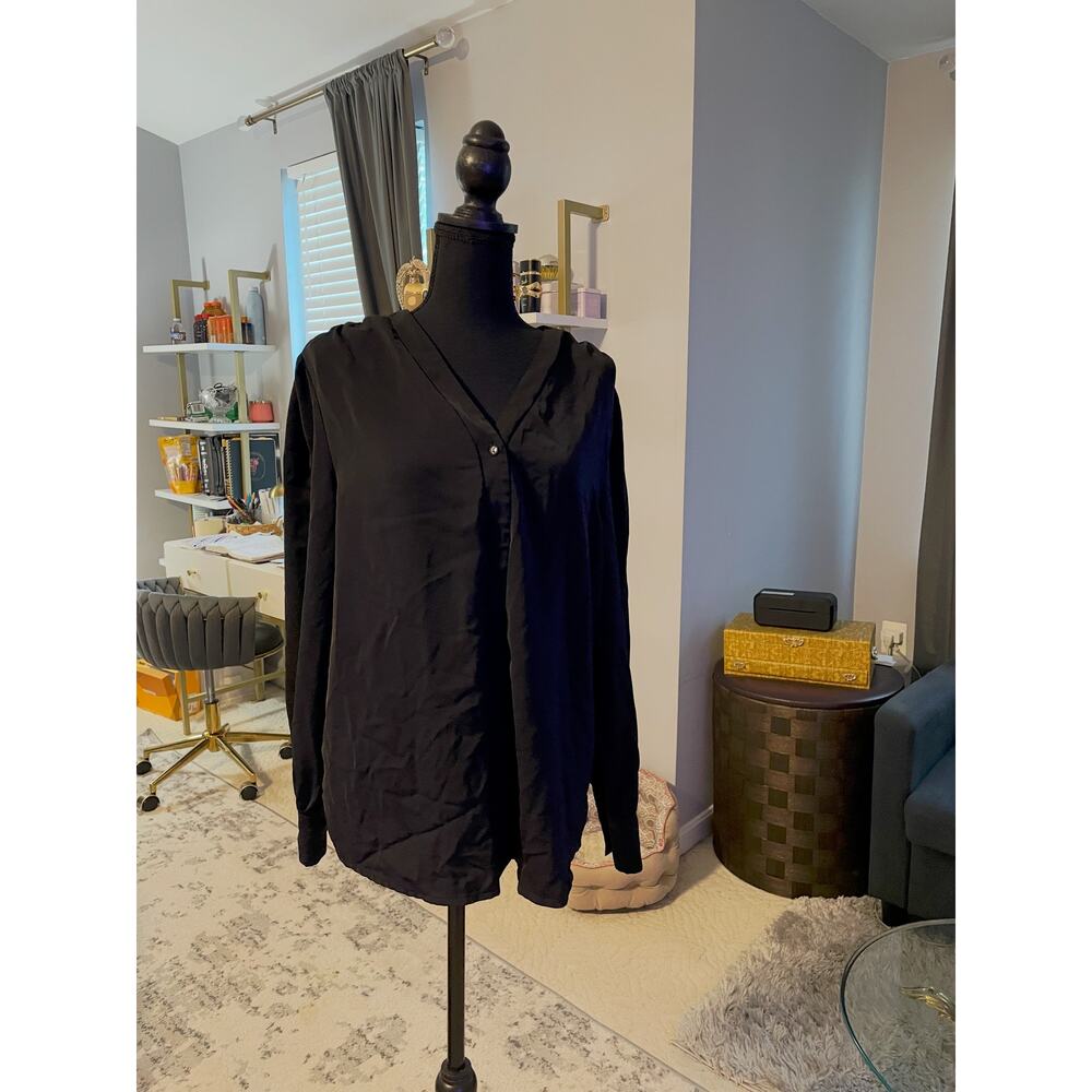 Black V-Neck Work Blouse | Size Large | Career Office Top - Picture 2 of 3